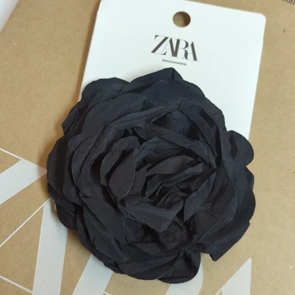 Zara Black Flower and Leaf Hair Tie Zara Hair Accessories for Women on Sale up to 90% Off: Poshmark main image 4